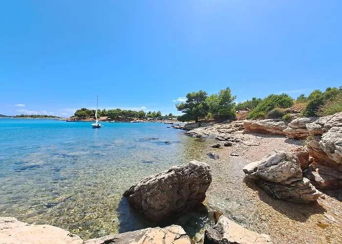 Paradise Kosirina